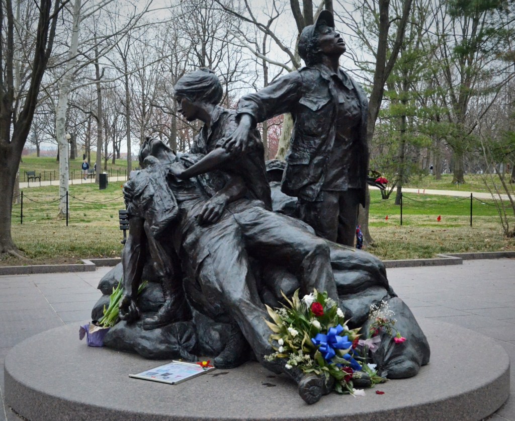 monument to woman in vietnam, washington, washington dc, washington dc travel, dc travel, dc blog, washington dc blog, dc travel blog, washington dc travel blog, what to see in dc, things to see in dc, dc travel photography, washington dc travel photography, memorials and monuments, washington dc monuments, dc monuments, vietnam, vietnam war, vietnam war memorial, vietnam war memorial in dc,