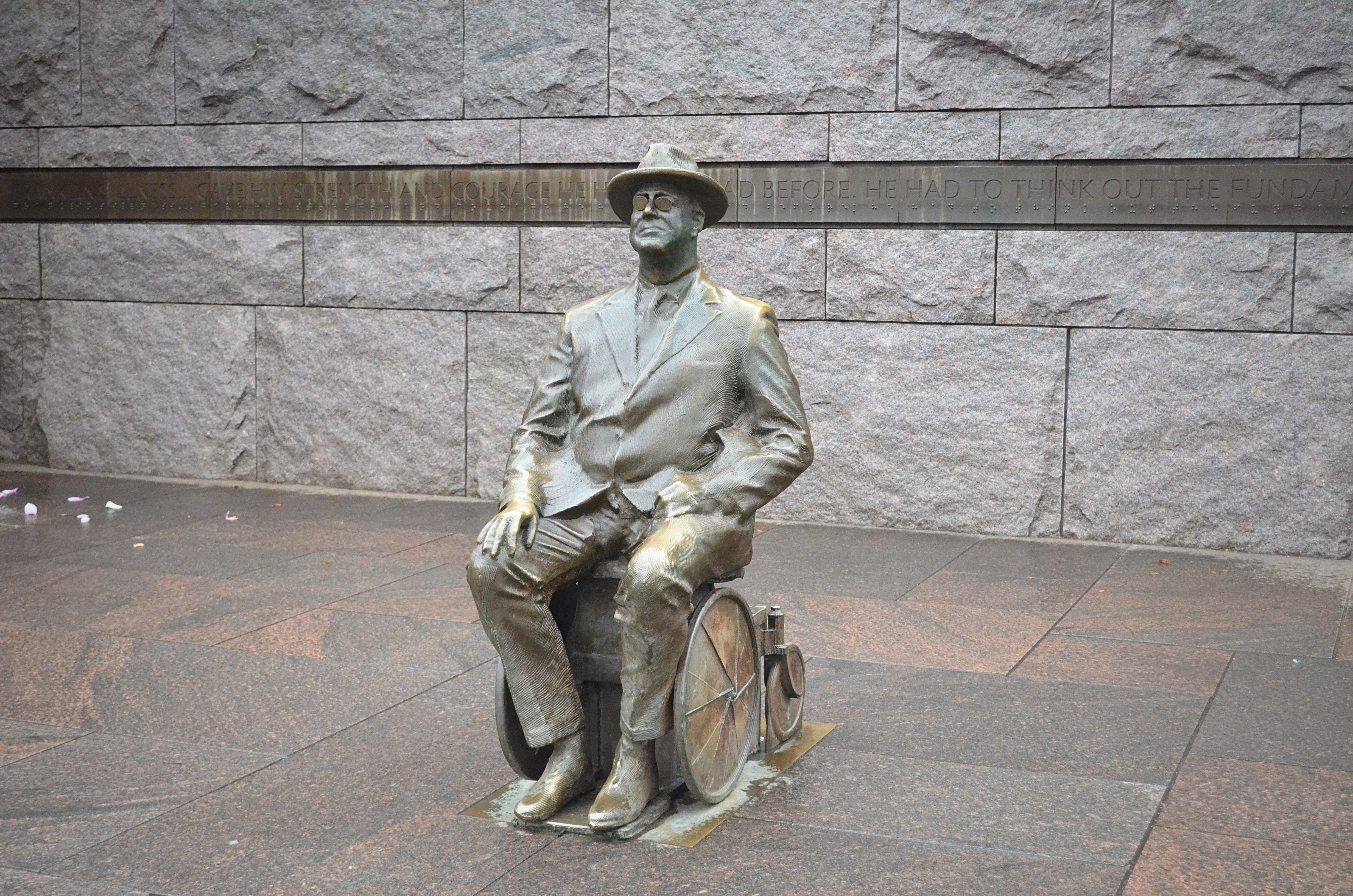 Statue of FDR, FDR, franklin delano roosevelt, FDR memorial, franklin delano roosevelt memorial, fdr memorial dc, fdr memorial washington dc, franklin delano roosevelt washington dc, franklin delano roosevelt washington dc, washington dc, dc, dc monuments, dc memorials, dc photography, dc travel, dc history, dc travel blog, dc traveling blog, dc travel photography, dc travels, traveling in dc, traveling in washington dc,